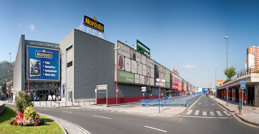 Vista 4 del parque comercial Megapark Barakaldo en Barakaldo, Bizkaia – Arker